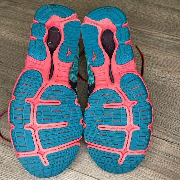 Mizuno Wave Hitogami 2 Running Shoe - Women's 8.5 - Picture 8 of 8